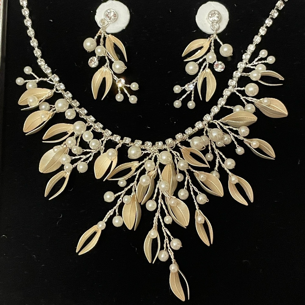 Champagne crystal & pearl bridal set